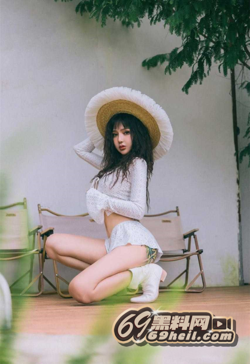 A (4).jpg
