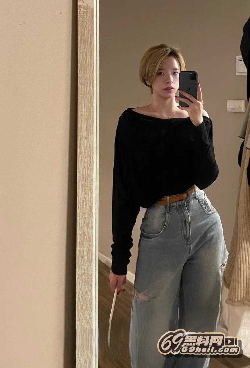 A (1).jpg