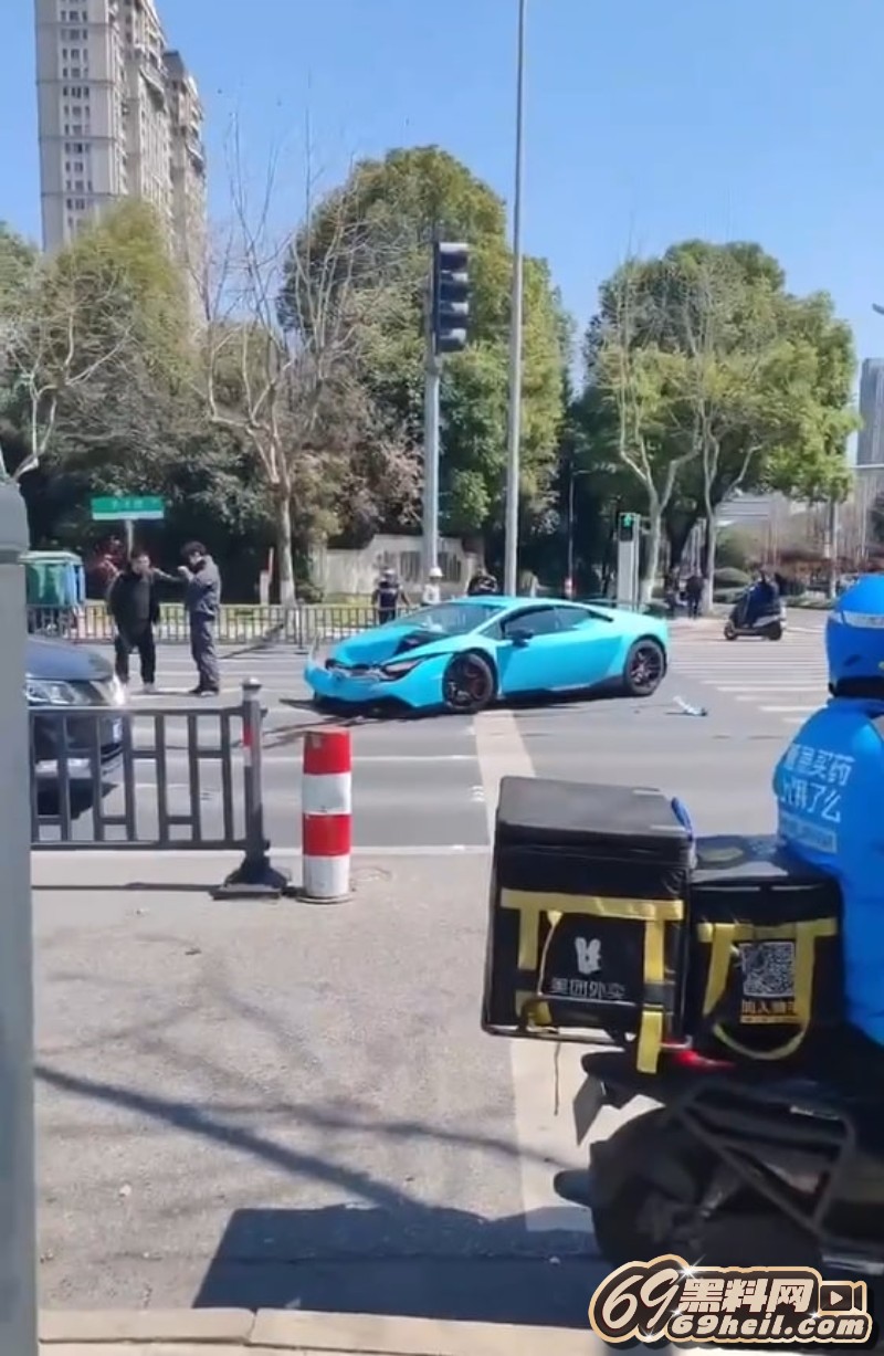 A (1).jpg